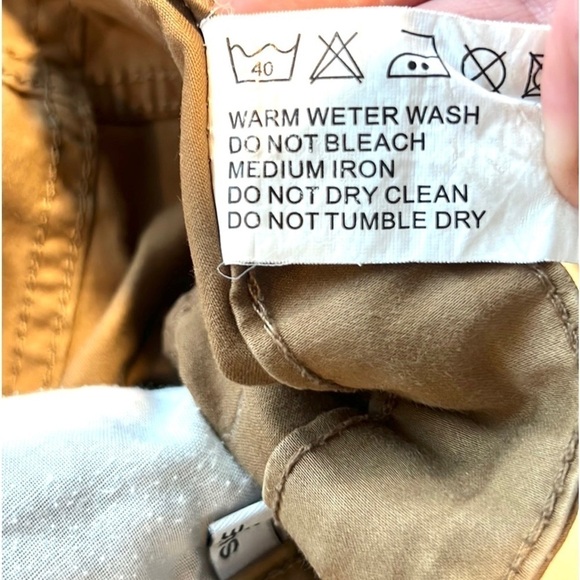 Armani Jeans,32, Khaki Color Men’s Shorts, Excellent Condition, Easily Unisex - Picture 7 of 13